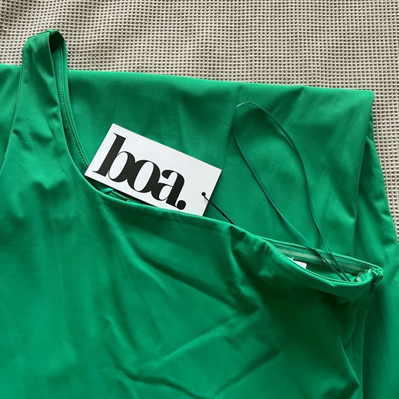 Asymmetric Parakeet Green Midi Dress - Picture 2 of 7